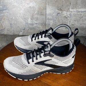 Brooks Revel 5 Women’s Size 6.5 Athletic Running Shoes